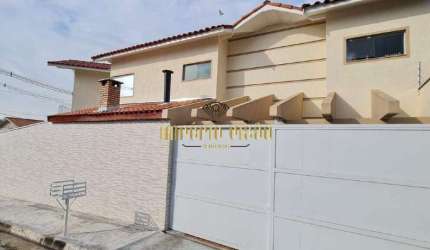 Sobrado à venda com 3 Suítes, sendo 1 Master com Hidromassagem e Closet e Churrasqueira no Jardim Modelo - Suzano - SP