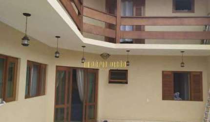 Casa mobiliada á venda com 4 Dormitórios sendo 1 Suíte, Piscina, Salão de festas, Forno a lenha, Churrasqueira no bairro Jardim Vitoria - Suzano - SP