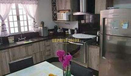 Sobrado à venda com 4 dormitórios e salão de festas com espaço gourmet e churrasqueira no bairro Jardim Varan - Suzano - SP