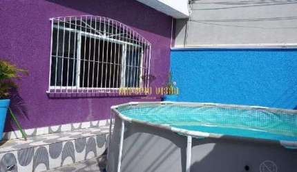 Casa térrea à venda com 3 Dormitórios, sendo 1 Suíte e Churrasqueira no bairro Mogi Moderno - Mogi das Cruzes-SP.