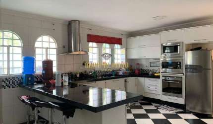 Sobrado Mobiliado para Aluguel com 6 Dormitórios, Lareira, Piscina e Churrasquiera no bairro Vila Nova Socorro - Mogi das Cruzes - SP