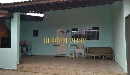 Casa térrea à venda com 2 Dormitórios e Churrasqueira na praia de Itanhaém - São Paulo-SP