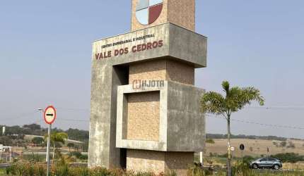 Terreno de 1.200m2 a 23.000m2 a venda no Centro Empresarial e Industrial Vale dos Cedros!