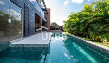 Sobrado à Venda no Condomínio Portal do Sol Green – Esquina, Projeto Exclusivo e 4 Suítes Plenas