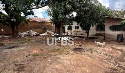 TERRENO COMERCIAL EM AVENIDA PRINCIPAL