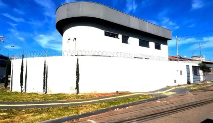 Sobrado residencial de luxo - Residencial Canadá - NUNCA HABITADO