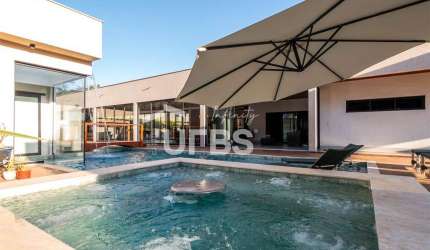 CHACARA DE LUXO CONDOMINIO VILA VERDE SENADOR CANEDO TERRENO DE 2.747 M² E CONSTRUÇÃO DE 625 M²