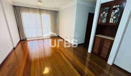 Apartamento de 115 m² privativos, 3 quartos sendo 1 suíte + dependência de empregada.