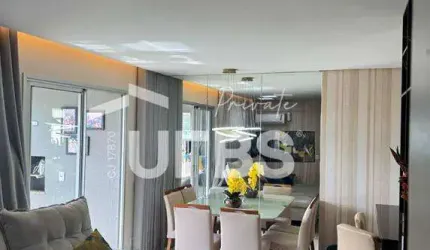 Desfrute de uma varanda com churrasqueira a carvão e vista para o Parque, apartamento com 3 quartos