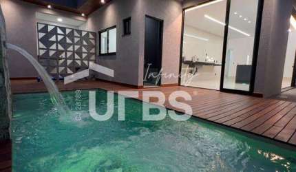 Casa 03 Suítes com piscina e acabamento em Alto Padrão