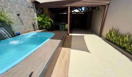 Maravilhosa casa plana com piscina - Próximo a Eng. Leal Lima Verde - 3 suítes + lavabo + gabinete