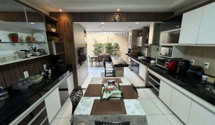 Casa duplex em condomínio fechado - excelente localização.