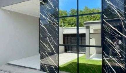 Duplex em condomínio com 4 quartos próximo a Igreja da Glória