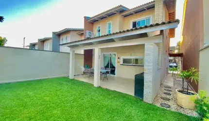 Casa duplex em condomínio para aluguel com 3 suítes no Eusébio/CE