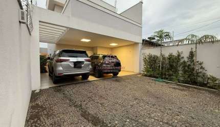 Sobrado Porteira Fechada na 507 Sul, 3 Suítes, Varanda Gourmet e Piscina