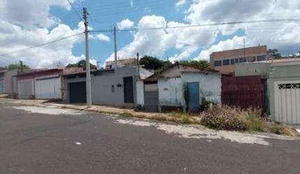 Atraente casa de vila para venda com 2 quartos, 78m²