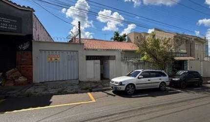 Imperdível casa de vila para venda com 2 quartos, 199m²