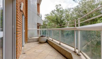 Apartamento duplex, condomínio exclusivo, 3 suítes, 6 vagas