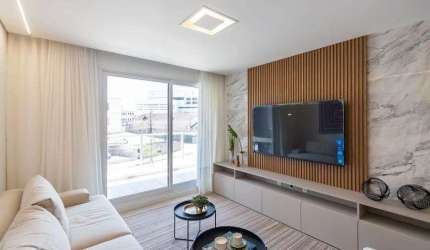 Apartamento semimobiliado com 3 suítes no Seminário