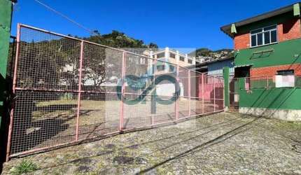 Barracão em Coronel Veiga  -  Petrópolis