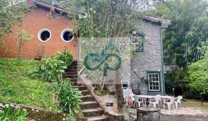 Casa 05 Dorm. ou + em Bingen  -  Petrópolis