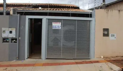 Casa no Cel. Antonino com 78m²