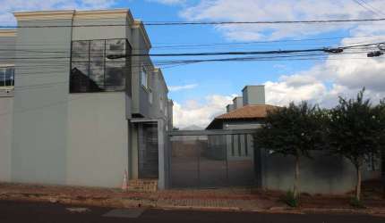 Semimobiliado Alto Padrão 200m da UCDB