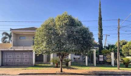 Sobrado de esquina em Dourados