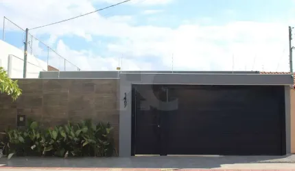 Casa no Jardim dos Estados com 200m²