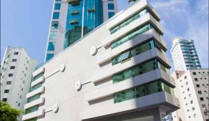 Apartamento com 3 quartos à venda na Rua 3610, 14, Centro, Balneário Camboriú por R$ 3.200.000