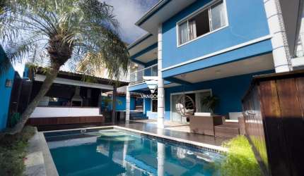 Casa com 5 quartos à venda na Dinah Silveira de Quiroz, 115, Praia dos Amores, Balneário Camboriú por R$ 5.000.000