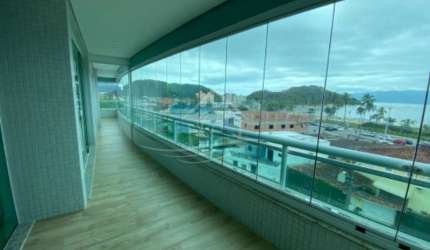 Apartamento 3 Suítes frente mar