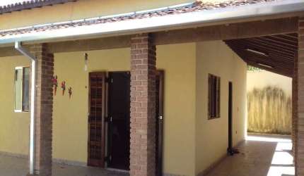 Casa com piscina para venda na Praia Caraguatatuba