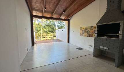 Geminado | Casa Pronta Para Morar | Ampla área de lazer, sala e cozinha integrados, garagem coberta, 2 dormitórios sendo uma suíte!