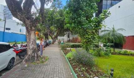 Sala Comercial à Venda em Recife-PE, Boa Vista: 2 Salas, 1 Banheiro, 1 Vaga de Garagem, 33m² de Área.
