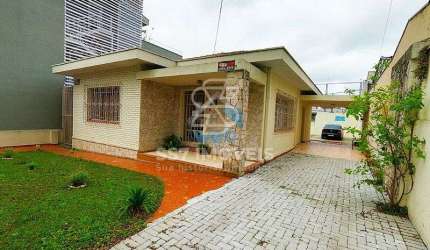 Imóvel comercial na rua Fernando Amaro, muitíssimo bem localizado entre as Regiões do Alto da XV, Cristo Rei e Centro.