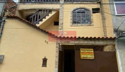 CASA TRIPLEX COM 3 QUARTOS E SUÍTE EM BANGU
