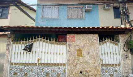 Ótima casa duplex com 3 quartos em Bangu