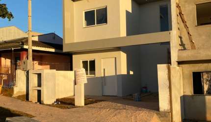 Sobrados em construção no São Francisco