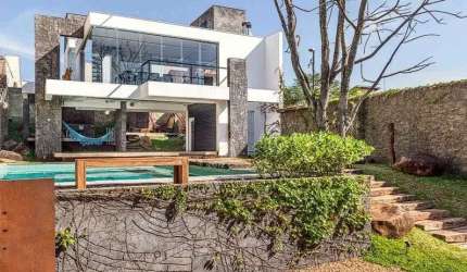 Casa com piscina