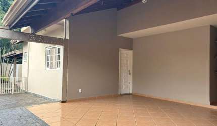 Casa com Piscina à Venda no Jardim Mauá II – Completa e Aconchegante!