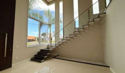 inda Casa em Condomínio Fechado à Venda – Ampla, Completa e Sustentável!