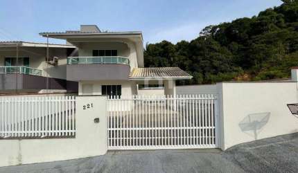 Casa com 3 dormitórios para alugar, 113 m² por R$ 3.100,00/mês - Barra do Rio Cerro - Jaraguá do Sul/SC