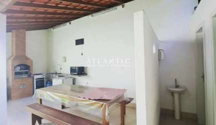 Casa térrea 3 Quartos, suíte e varanda, local que não alaga