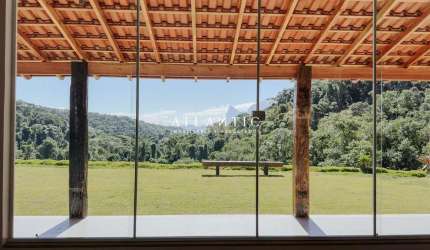 Casa à venda no bairro Pedra Azul - Domingos Martins/ES