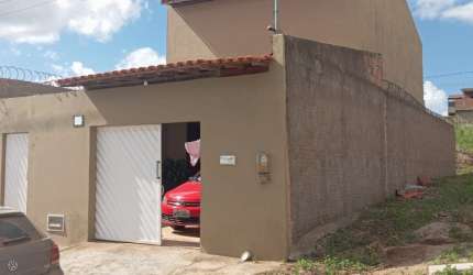 Casa com 4 quartos à venda na Rua Araponga, Zabelê, Vitória da Conquista, 260 m2 por R$ 200.000