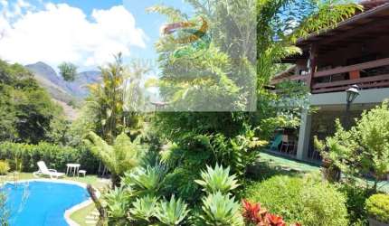 ITAIPAVA - ARARAS - Linda casa em condomínio de alto padrão à venda com 4 quartos (2 suítes)