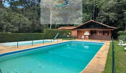 Itaipava, excelente localização - Apartamento à venda, com 2 quartos, 60m²