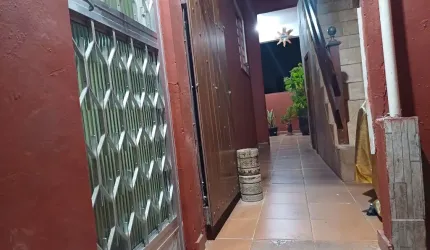 Casa em Padre Miguel de 2 quartos, entrada independente, área externa com espaço gourmet