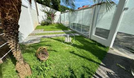 Casa em Ponta de Baixo - São José